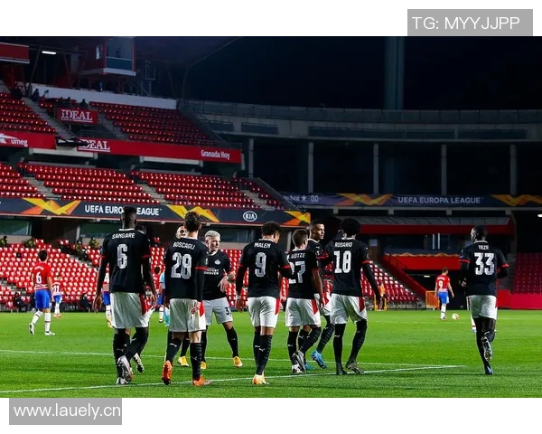 弗赖堡客场绝杀勒沃库森遭遇惨败